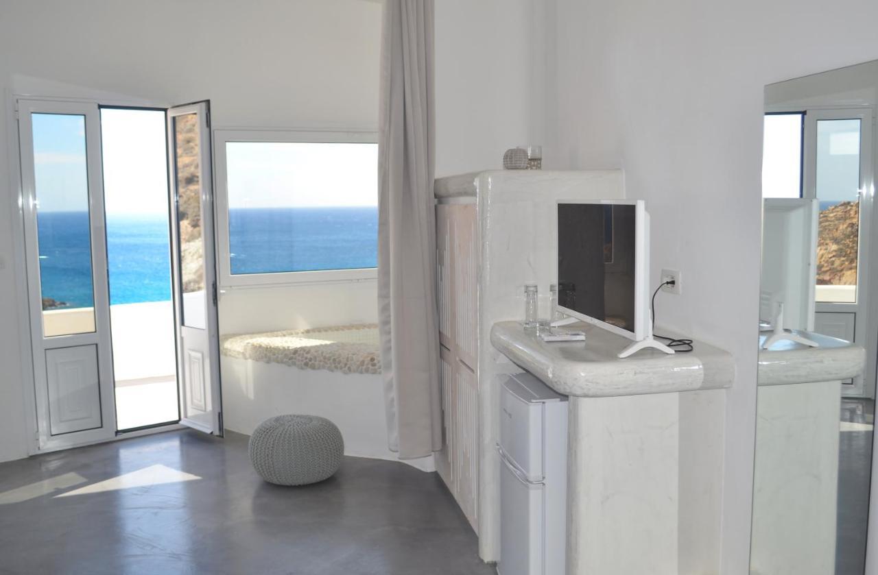 Golden Beach Resort Anafi Bagian luar foto